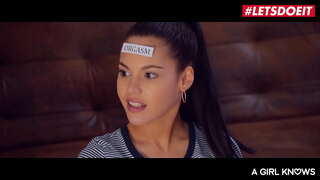 #LETSDOEIT - Sicilia ሞዴል, Apolonia እና ድር - ስያ ታዳጊ ቅድሚያ የሚሰጡዋቸውን LESBIAN ወሲብ አሁን በቀዳሚ