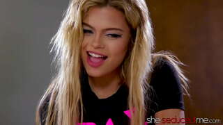 Warm Sorority Suster Gemasseer En Verlei