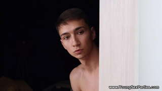 الشباب الجنس الأطراف مشاهدتها لأنها تذهب على الاطلاق البرية ركوب وجهه و الديك